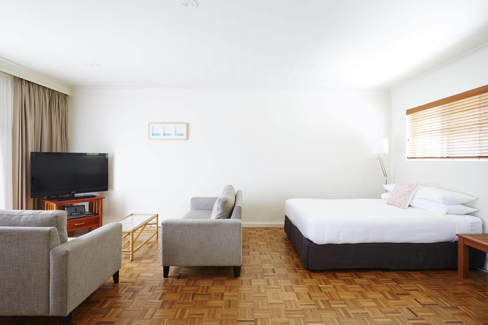 Bay Beach Motel Μπάιρον Μπέι Εξωτερικό φωτογραφία